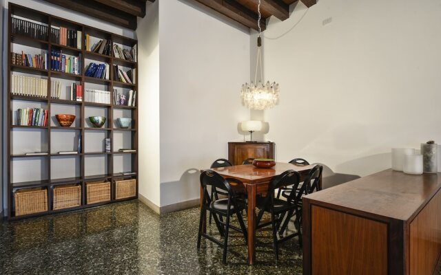 Santa Maria Formosa Apartments