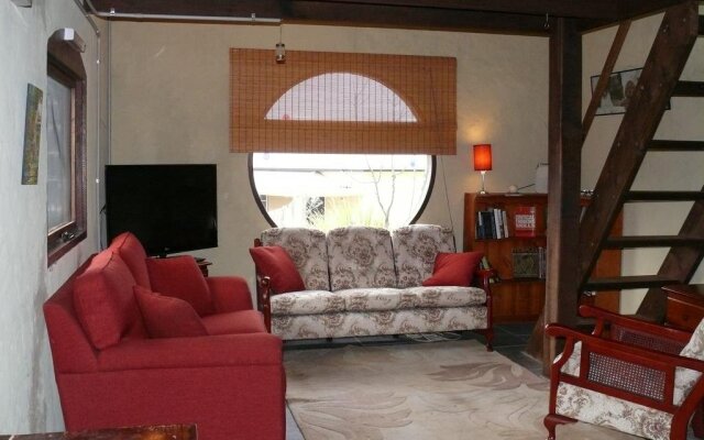 Tyrra Cottage Bed & Breakfast