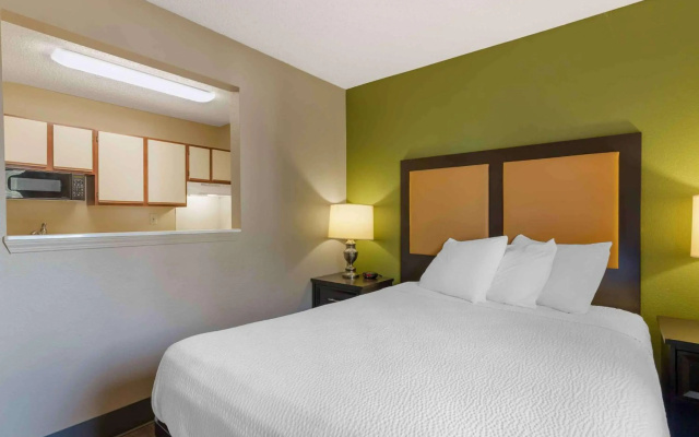 Extended Stay America Suites Tulsa Midtown
