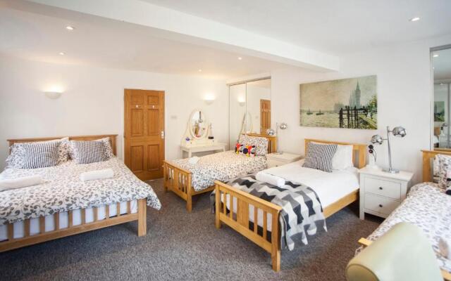 The Roof Terrace Maisonette - City Centre (BSM)