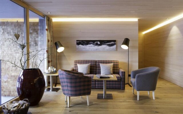 n Apartments Hotel