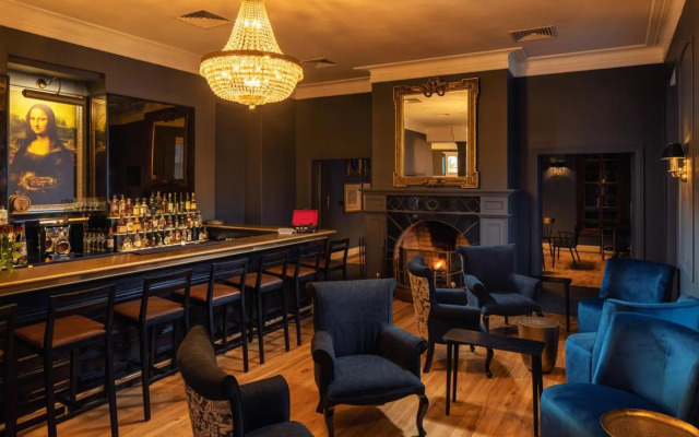 Grande Roche Hotel