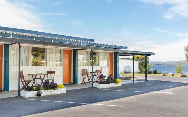 Riverfront Motel & Restaurant