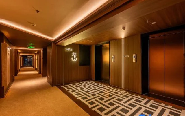 Hera Esports (Weihai International Coastal Baths) — 2-star hotel in Weihai