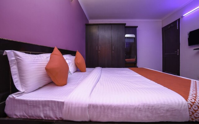 Oyo 26666 Refuge Home Stays