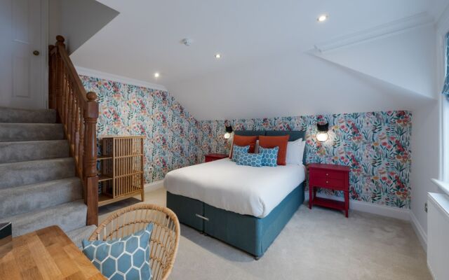 The Clarence Boutique Rooms