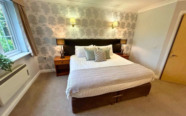New Forest Lodge