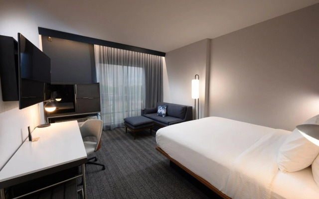 Courtyard by Marriott Charlotte Waverly