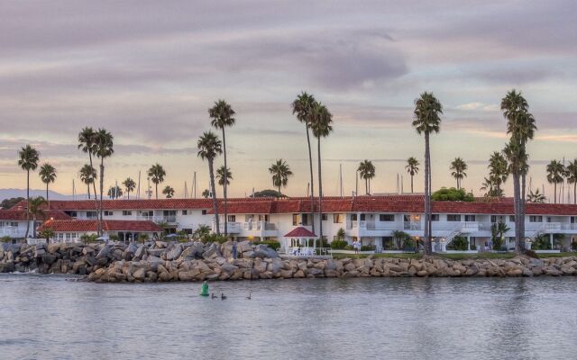 Oceanside Marina Suites