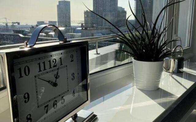 Leo Apartment