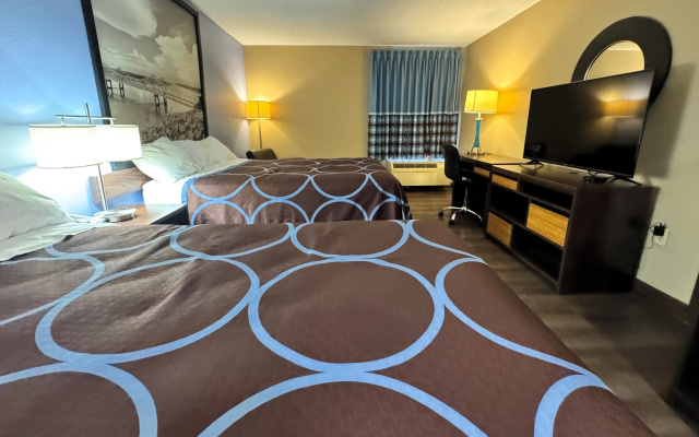 Super 8 by Wyndham Booneville