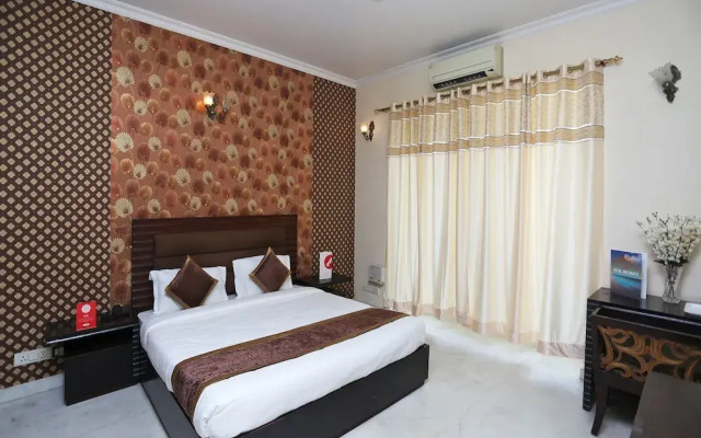 The Red Orchid By OYO Rooms