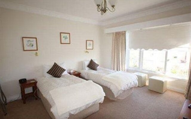 Clovelly House Accommodation