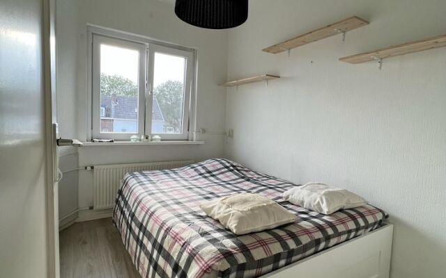 Charming 2-bed Apartment inc Balcony in Maastricht