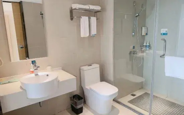 City Comfort Inn Hotel (Huanggang Huangzhou Avenue)