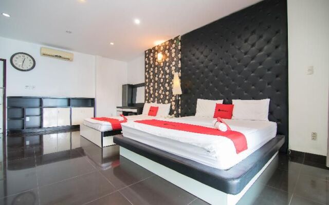 RedDoorz near Gia Dinh Church