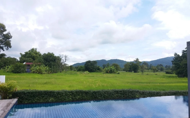 Mountain View Pool Villa Nakhonnayok