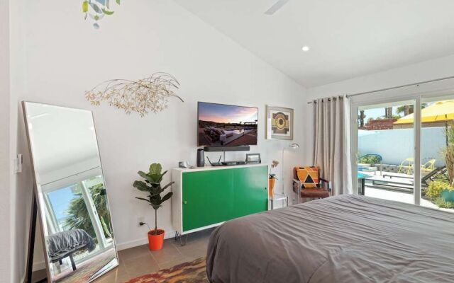 Demuth Park Desert Oasis - Pool - Tiki Room