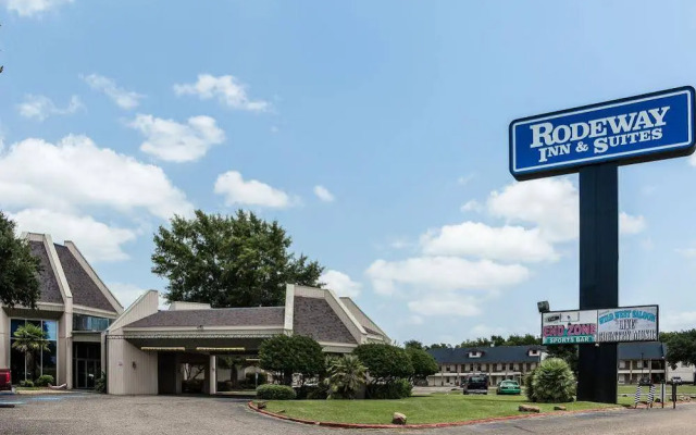 Rodeway Inn & Suites At the Casino