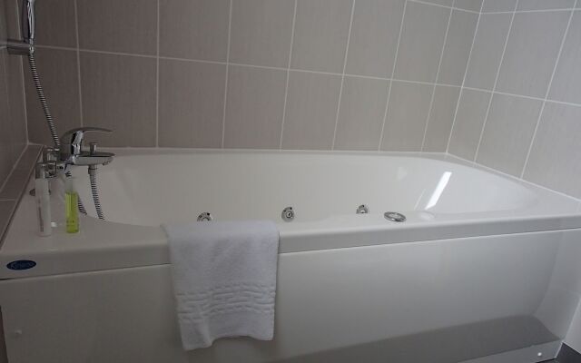 Brit Hotel Orléans St Jean de Braye - L'Antarès