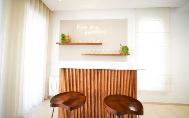 Villa Apollon Seaside and Luxurious