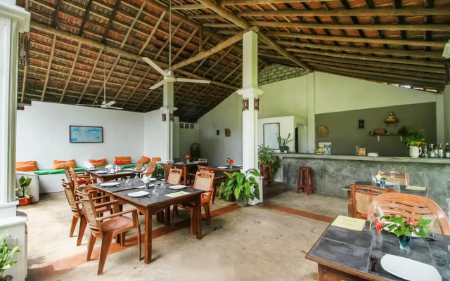 OYO 422 Sunnys Guest House