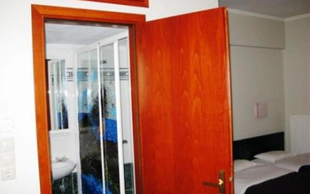Alexander Rooms