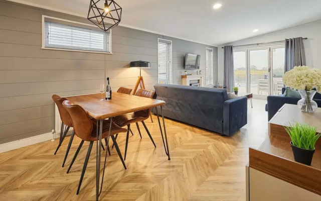 Host Stay Alder Spa Lodge