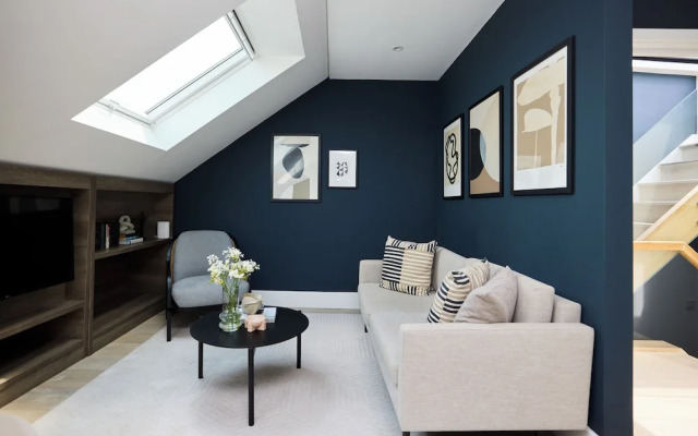 The Skylight One-Bed at Elspeth Road