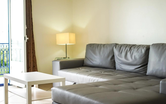 Oura Sunrise II Apartment by Stay-ici, Algarve Holiday Rental