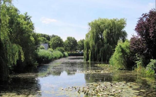 Luxurious Family Villa with swimmingpool big garden and jacuzzi