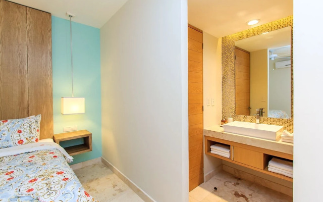 Penthouse A-Nah by Stella Rentals