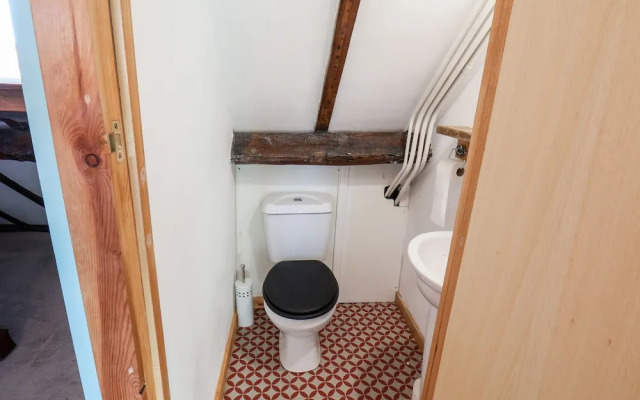 16 St. Sepulchre Street