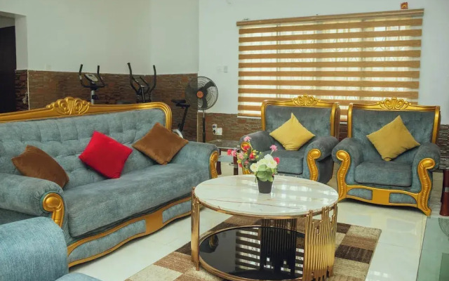 Rossy'S Apartments