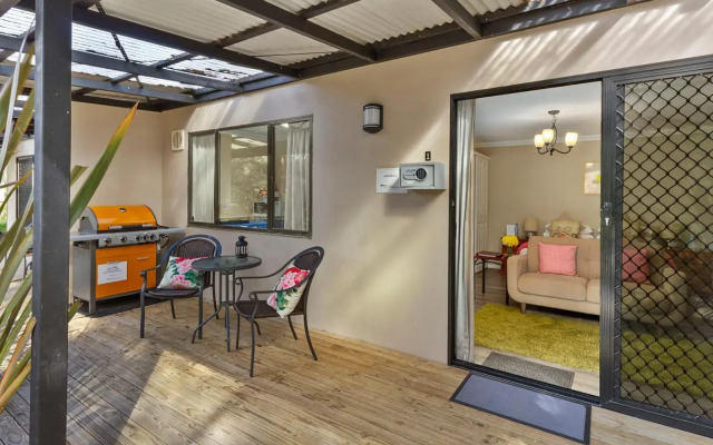 Oyster Cove Chalet