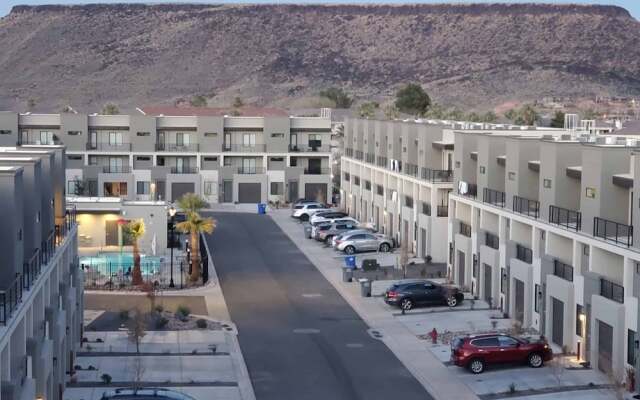 St George Retreat #15 by RedAwning