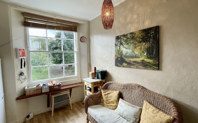 Cosy Boutique Apartment in Colourful Bristol