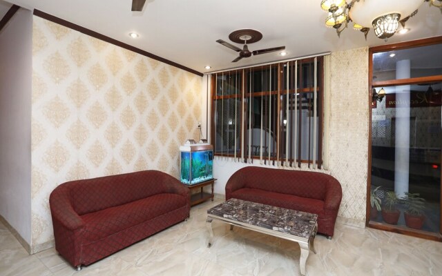 OYO 15027 Hotel Lotus International