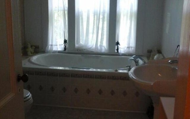 Hollings House B&B
