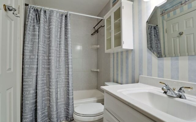 Runaway Bay Resort by BBG