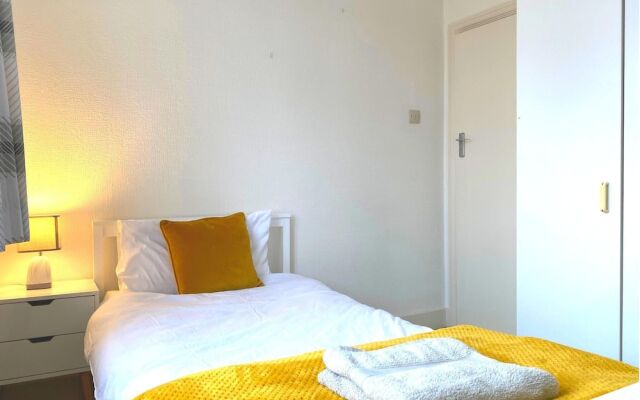 Bright and Spacious 4 Bedroom Home