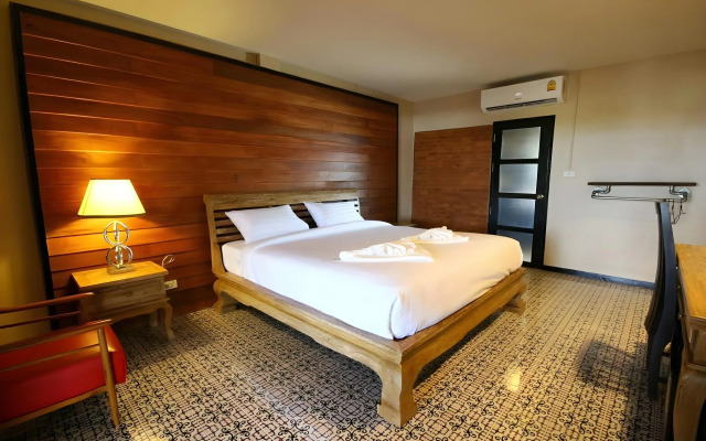 The 8 Factory Hotel Phitsanulok