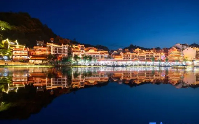 Riverside courtyard of Luan Xiyin mountain, Zhenyuan
