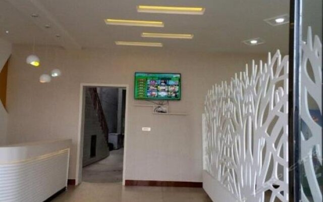 Huayin Lotto Hostel
