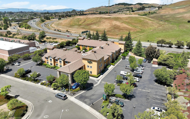 Quality Inn near Six Flags Discovery Kingdom - Napa Valley