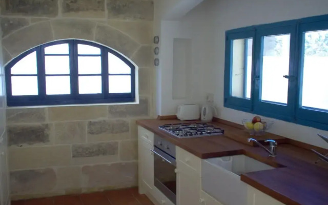 Spacious &comfortable, Traditional Villa- Large Private Pool, Terraces & Views