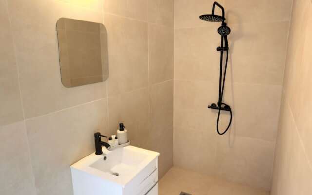 Thisio Junior Athenian Apartment