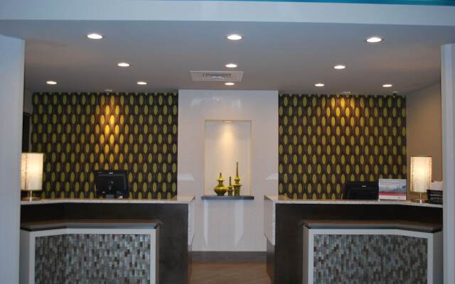 Holiday Inn Express Charleston-Summerville