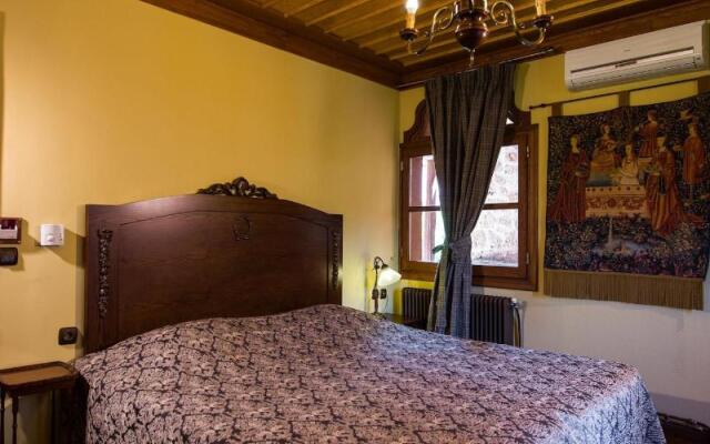 Kokkino Spiti Boutique Hotel