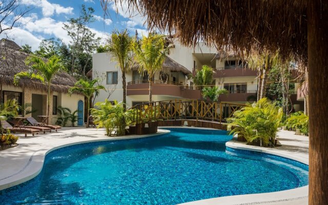 Anam 1 bedroom apartment with balcony sleeps 3
